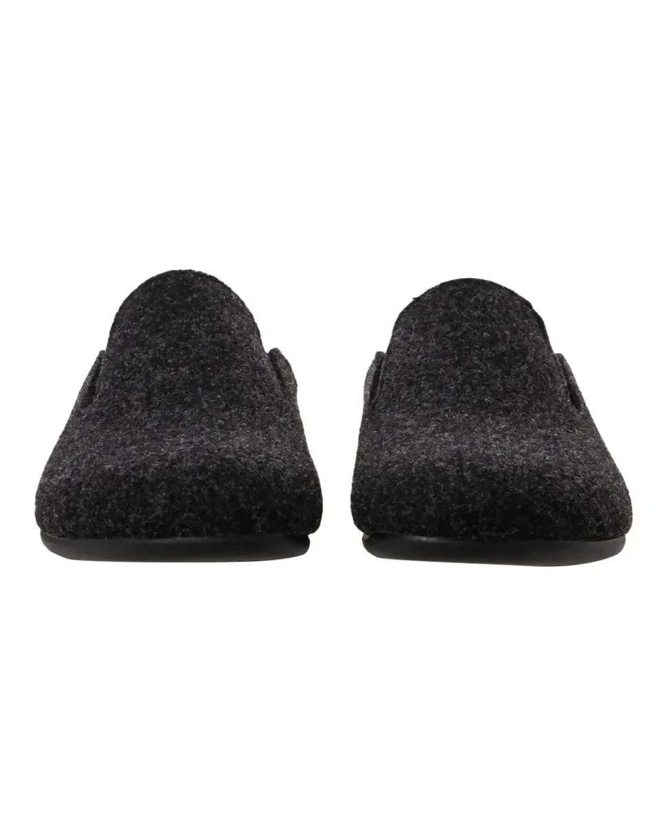 Chris slippers