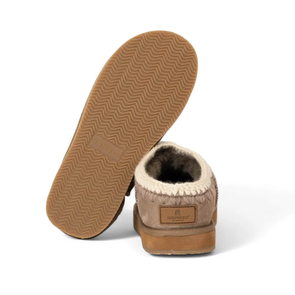 Izzy shoes