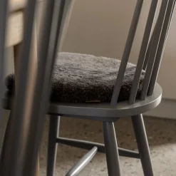 Judith seat cushion