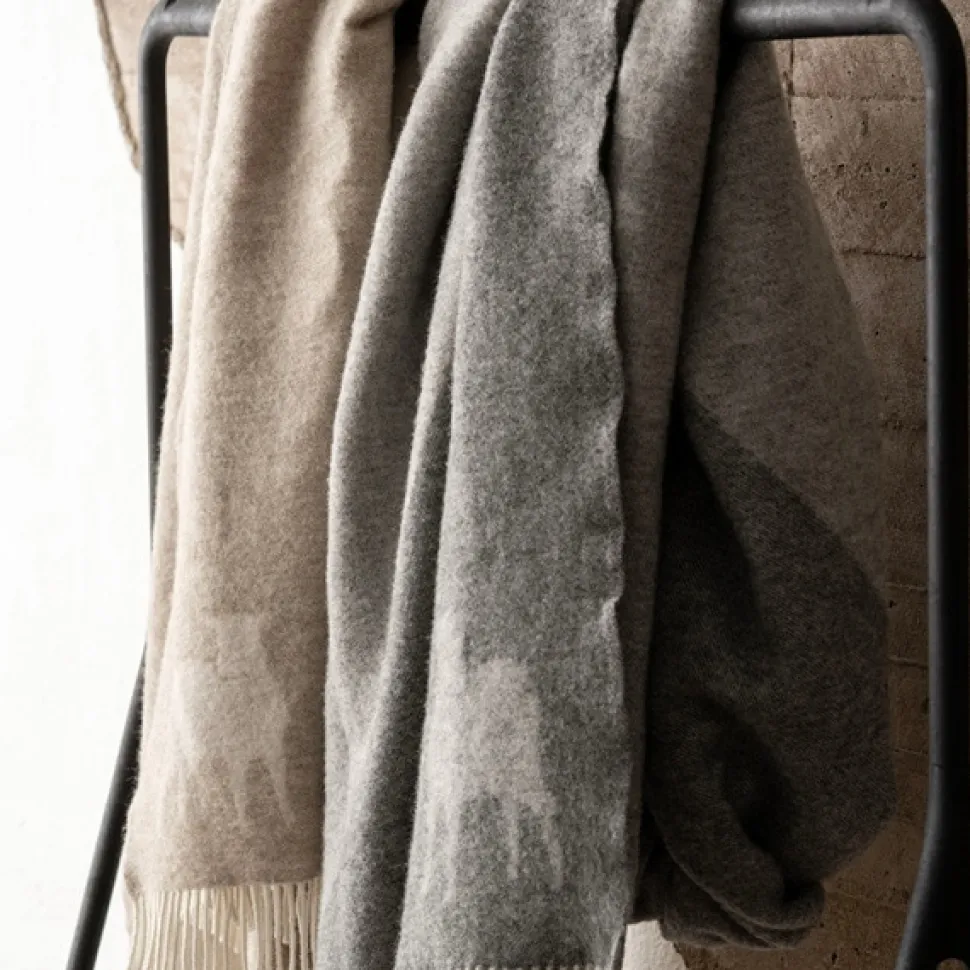 Lennie Jacquard woven blanket
