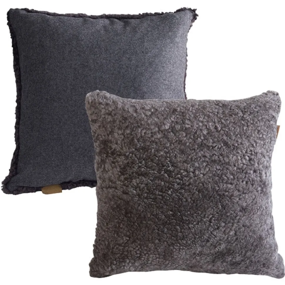 Lina cushion