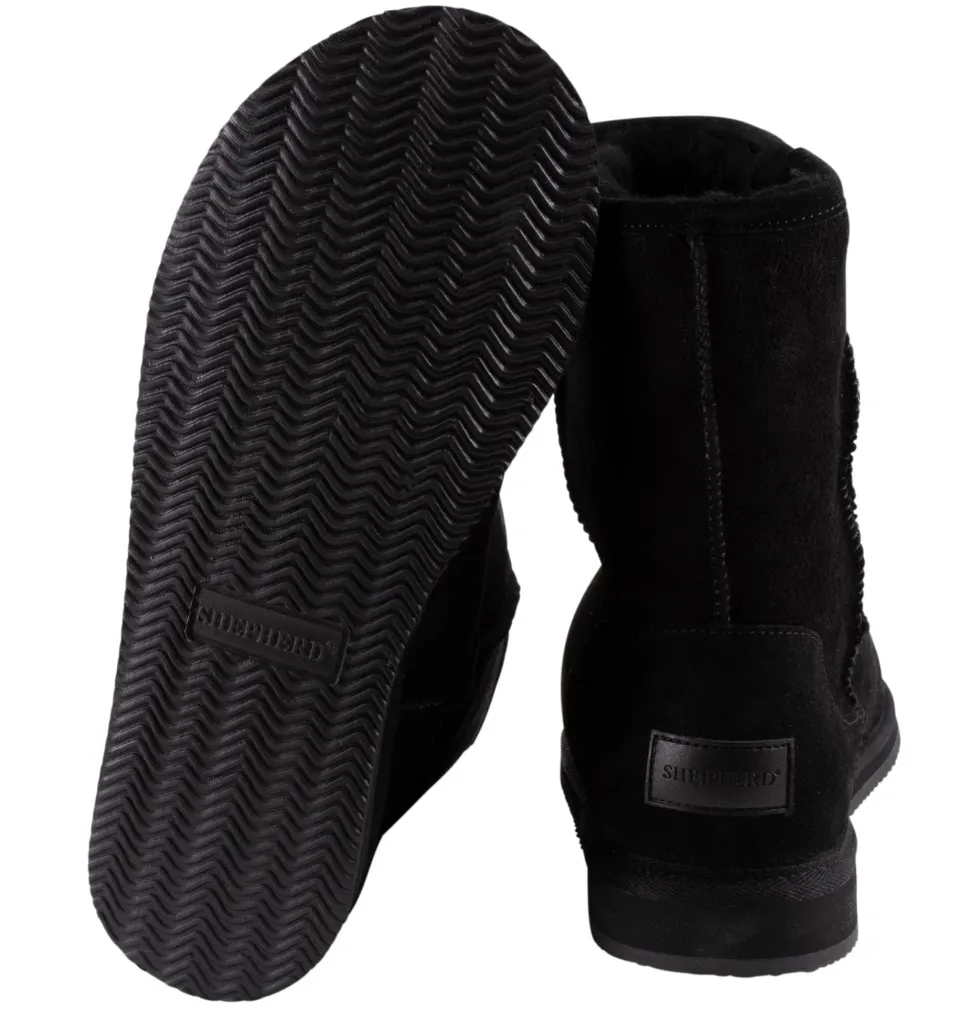 Linda sheepskin boots