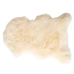 Livia sheepskin rug