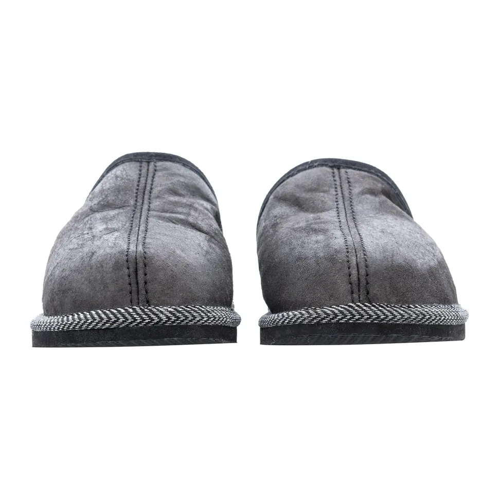OJ Carlos slippers
